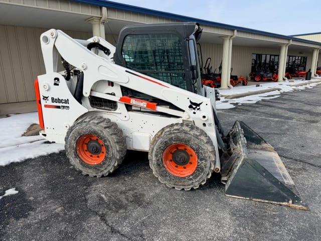BOBCAT S740